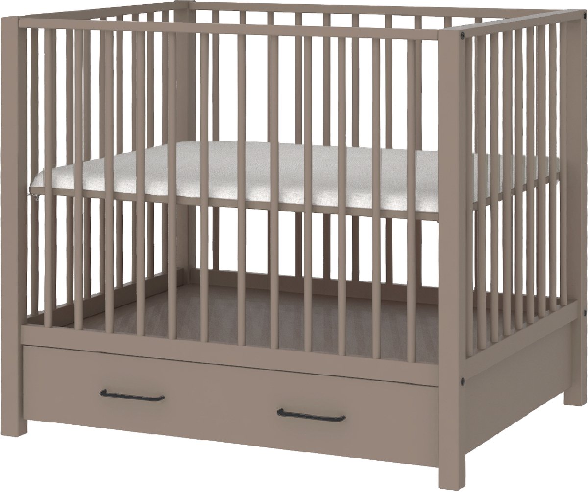 Europe Baby Robin II Box Met Lade Chestnut