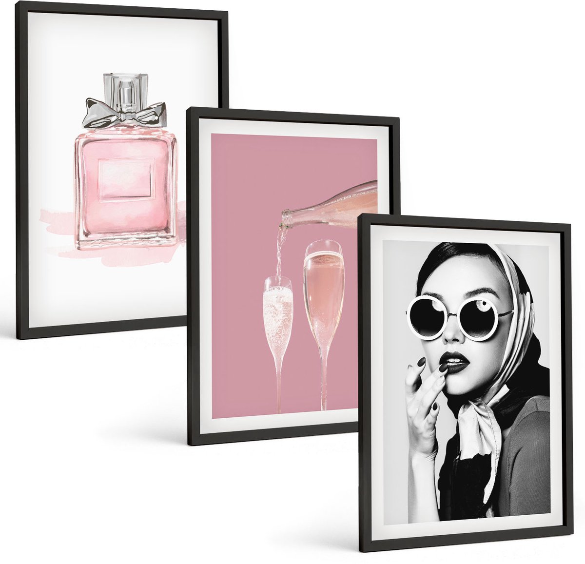 Coloray 3-Delige Schilderij Set - Stijlvolle Vrouwelijke Accessoires In Roze Tinten - 40 x 60 cm - Moderne Wanddecoratie - Slaapkamer - Decoratieve Schilderijen