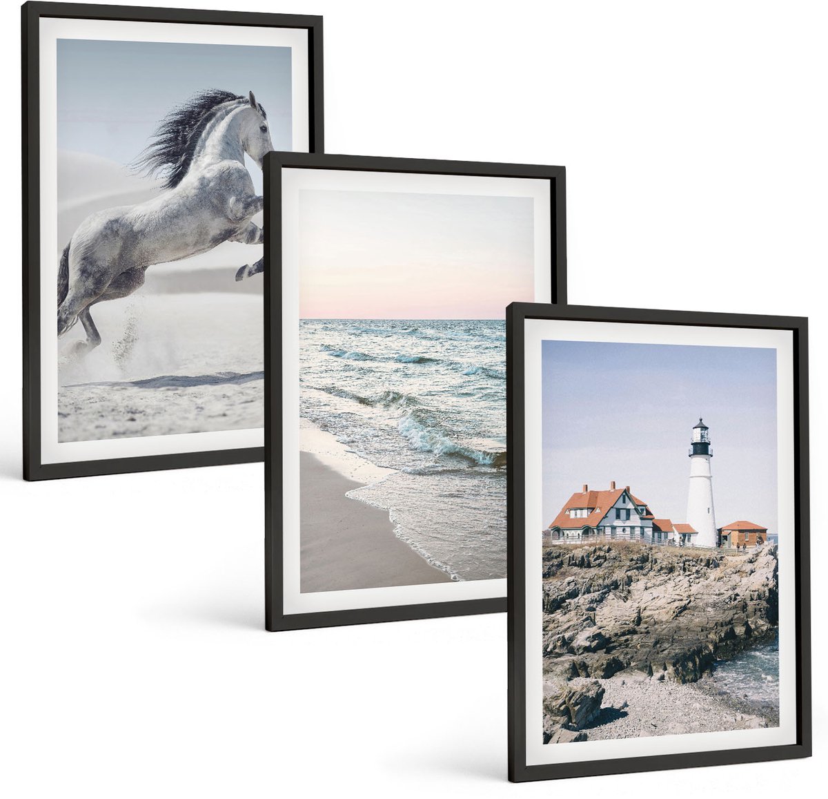 Coloray 3-Delige Schilderij Set - Paarden In Beweging, Strand En Vuurtoren, Watergolven - 40 x 60 cm - Muurdecoratie - Schilderijen Set - Woonkamer - Woonkamer Decoratie