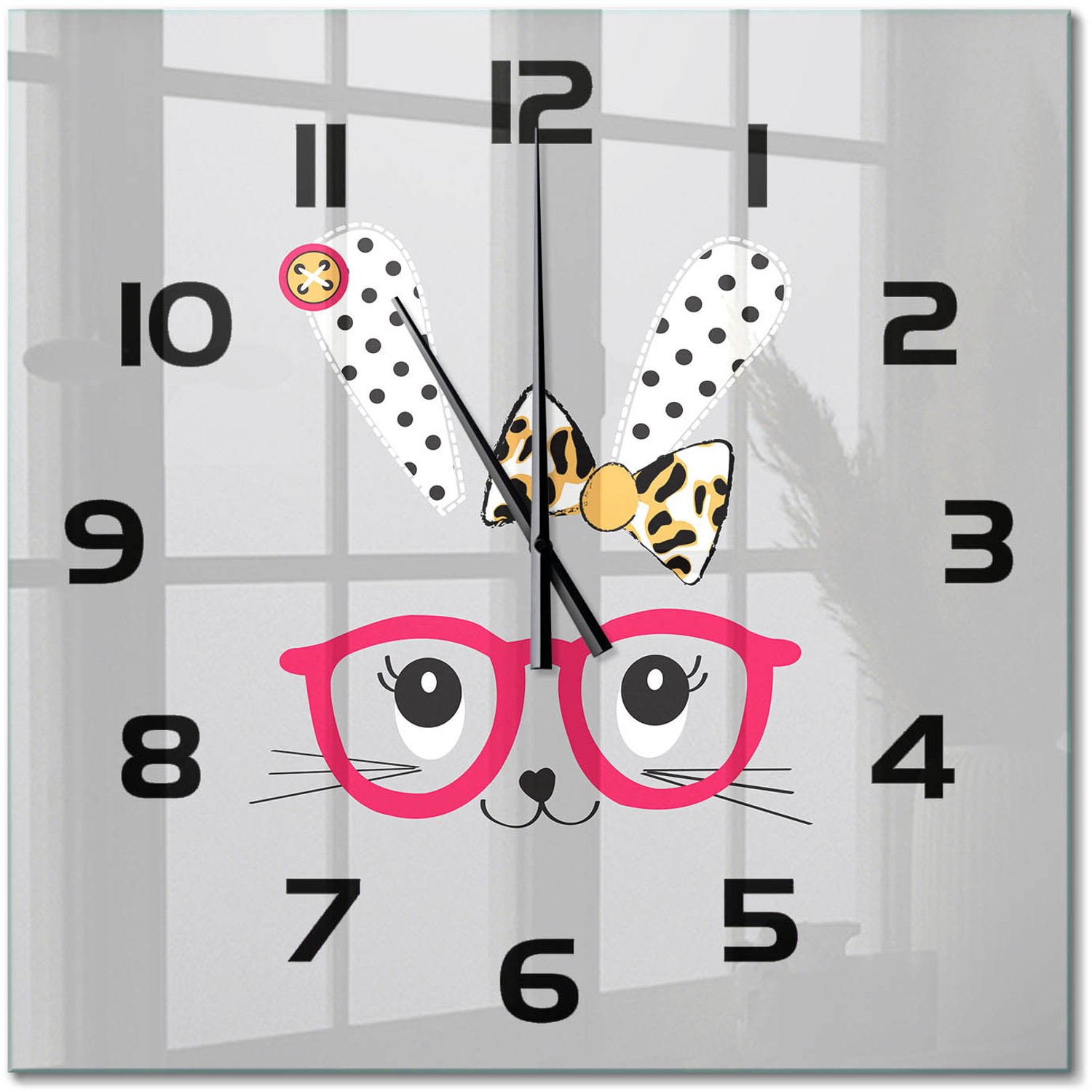 TULUP Wandklok - Konijn met bril Decoratieve Glazen Klok - 60x60 cm - Roze Glazen Wandklok Design - Zwarte handen - Vierkante Klok - Glazen Klok Met Print - Wandklok Glas Met Motief
