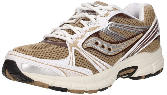 Schuin vooraanzicht van beige Saucony Grid Legacy sneaker met wit-zilveren accenten.