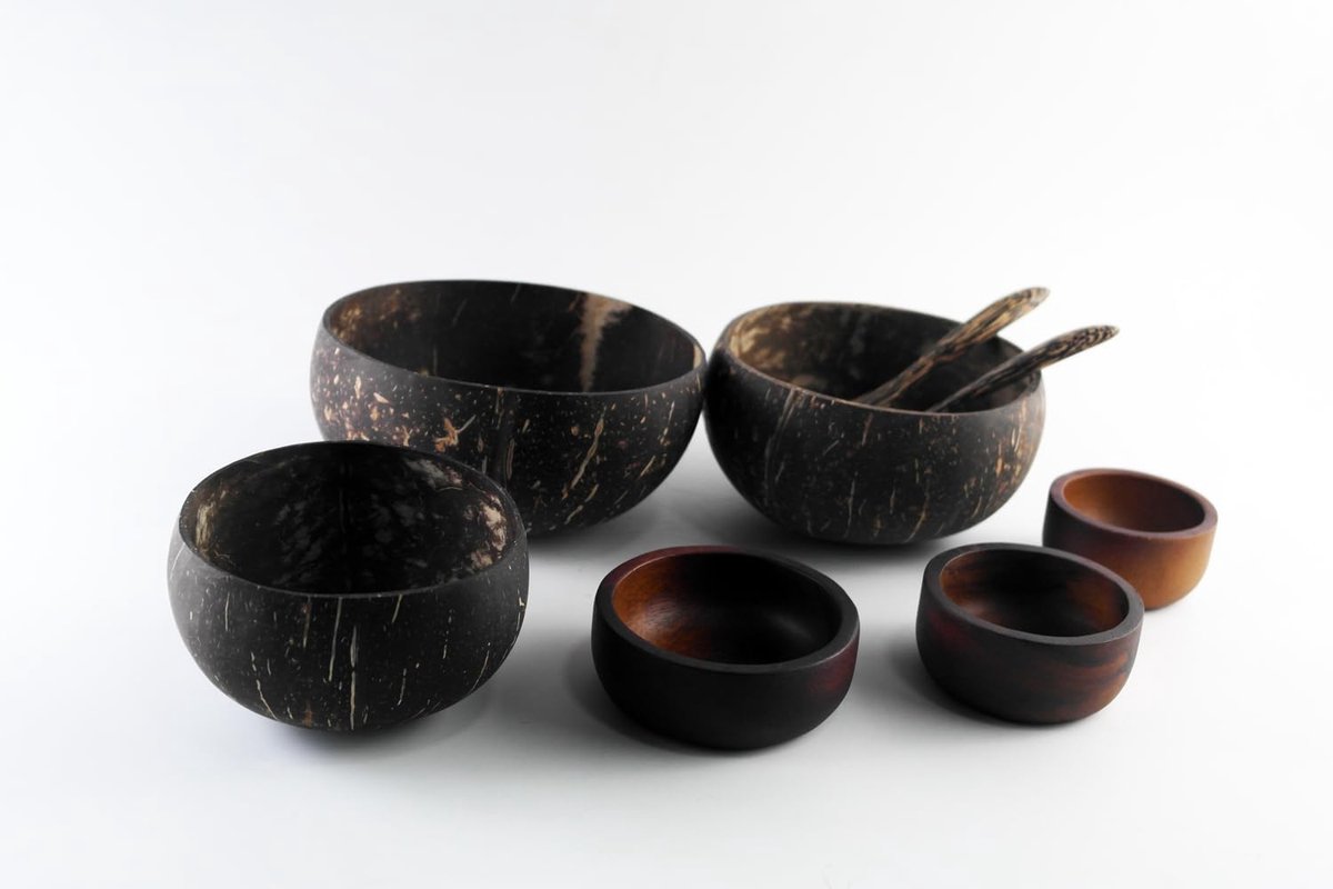 Kokosnootkommen: handgemaakte en duurzame keukengerei set met houten lepels (set van 3 kokosnootkommen + 3 dipkommen)