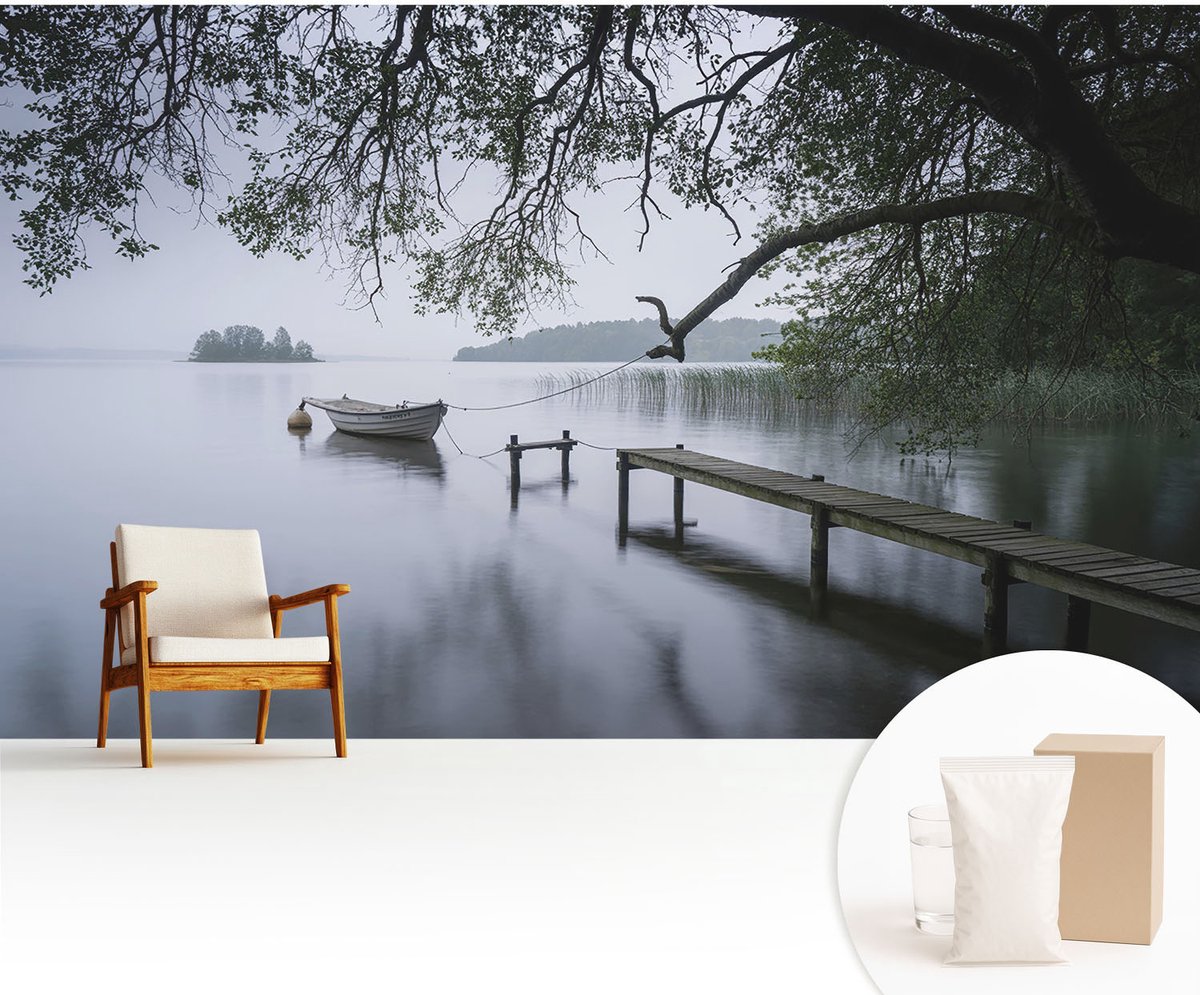 Wallfluent Fotobehang - Grijs Vliesbehang - 416x254 cm - Een Kalm Meer Muurschildering - Slaapkamer behang Landschappen - Fotobehang Vlies - Slaapkamer behang