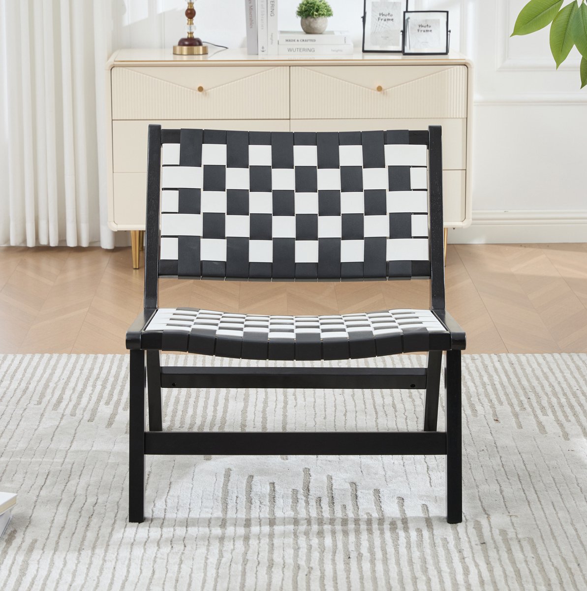MIVRAY Fauteuil 71 x 66 x 72 Cm - Gevlochten Geblokt Design Zonder Armleuningen - Voor Woonkamer, Slaapkamer En Terras - Hout Zwart Wit