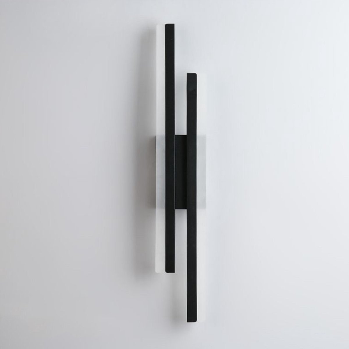 LED-wandlamp voor de woonkamer - Acryl nachtlampje - Modern design - Geschikt voor hallen, trappenhuizen en gangen - Warm licht - 3000K - 16W - 48 cm - Zwart