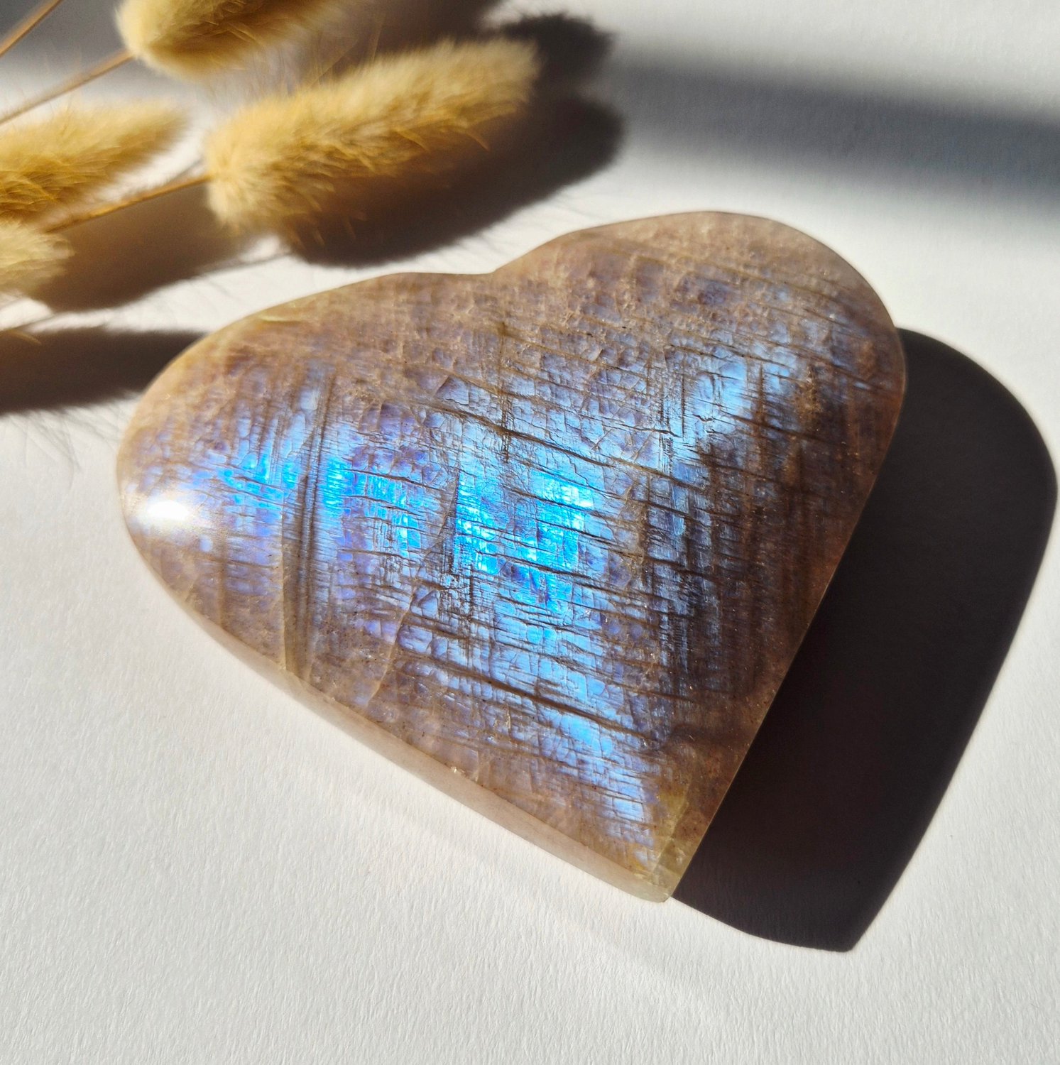 Moonlight Gemstones XL Flashy Blauwe Maansteen Hart – 330 gram Meerkleurig
