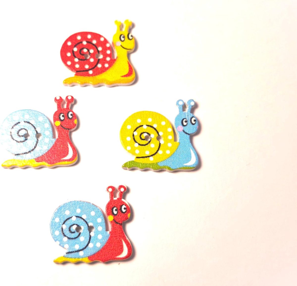 Knopen, slak, 22 x 25 mm, om te naaien, gaten 1 mm, naaien, naaien, jassen, knopen, houtknopen, knutselen, scrapbooking
