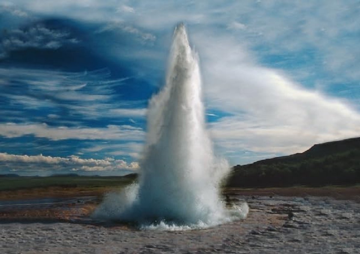 Lentikular-ansichtkaart/wiebelkaart/wisselafbeelding:"GEYSIR IN ISLAND"
