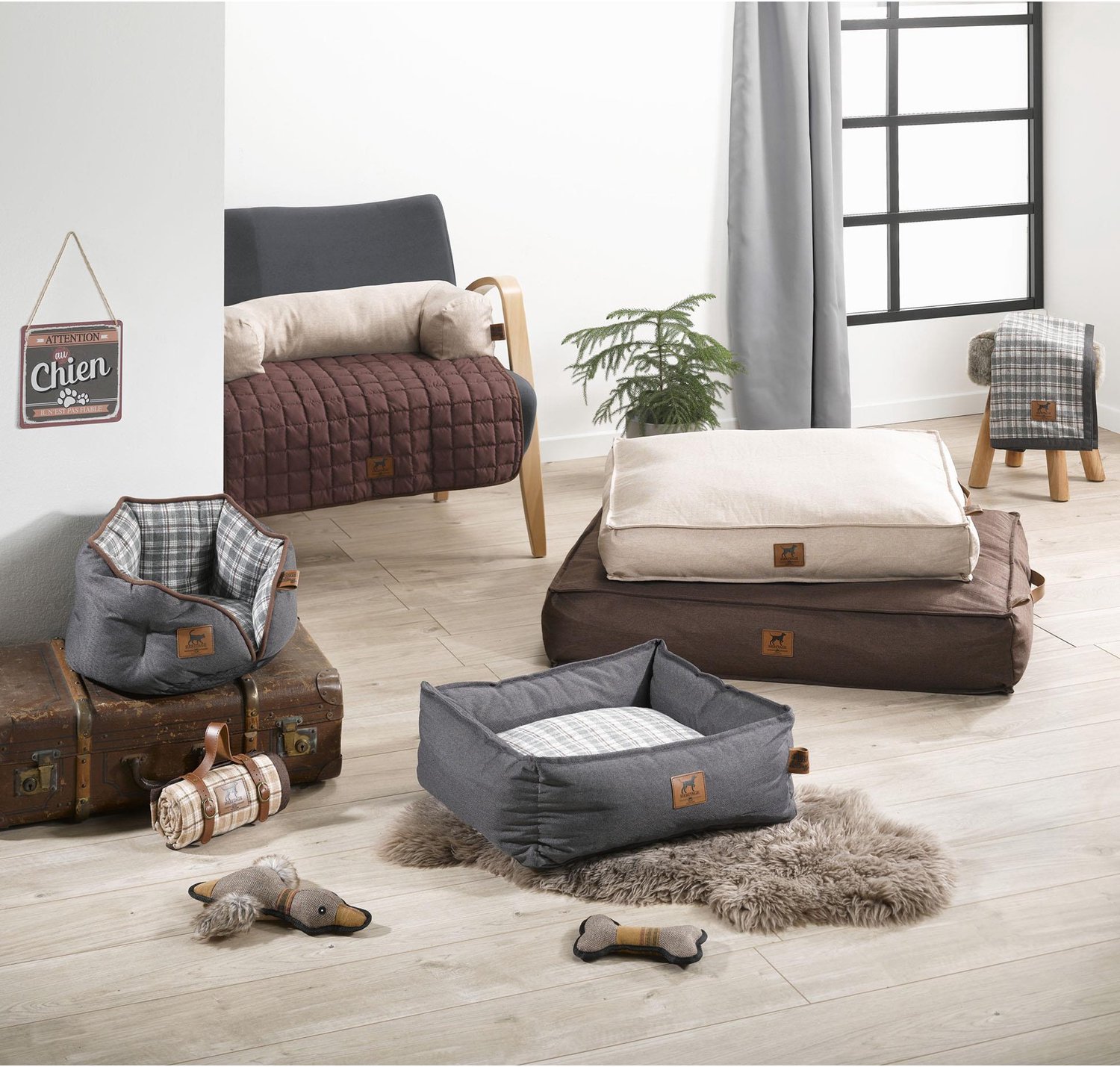 Homea - Hondenmand - Rechthoekig polyester hondenbed, 55 x 50 cm