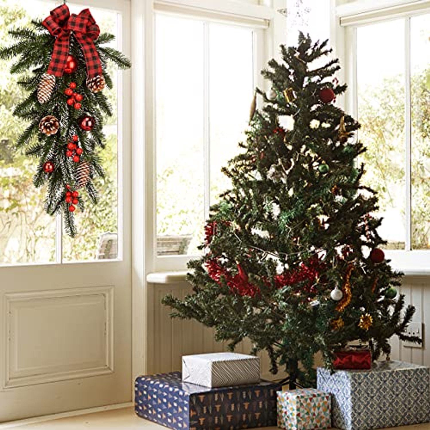 2 stuks Kerstkrans van dennennaalden met strik, dennenappels en rode ballen - 55cm - decoratieve kerstkransen voor binnen en buiten - Kunstmatige kerstversieringen voor aan de muur of deur – foto 7
