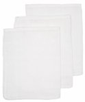 Een set van drie witte, vierkante hydrofiele luiers met een lichte katoenstructuur.