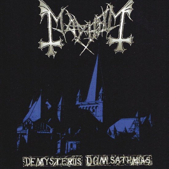 Albumcover met het Mayhem-logo, een kasteel en 'De Mysteriis Dom Sathanas'.