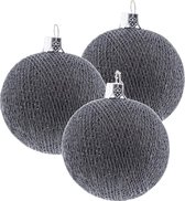 3x Grijze Cotton Balls kerstballen 6,5 cm - Kerstversiering - Kerstboomdecoratie - Kerstboomversiering - Hangdecoratie - Kerstballen in de kleur grijs
