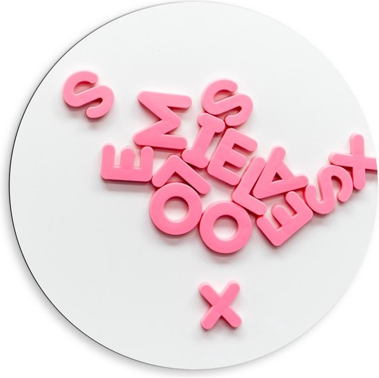 Dibond Wandcirkel - Roze Letterfiguren - 80x80cm Foto op Aluminium Wandcirkel (met ophangsysteem)