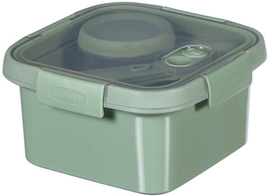 Boîte à lunch Curver Smart To Go verte avec couvercle transparent, fermetures et couverts. Dimensions H9cm x L16cm x P16cm.
