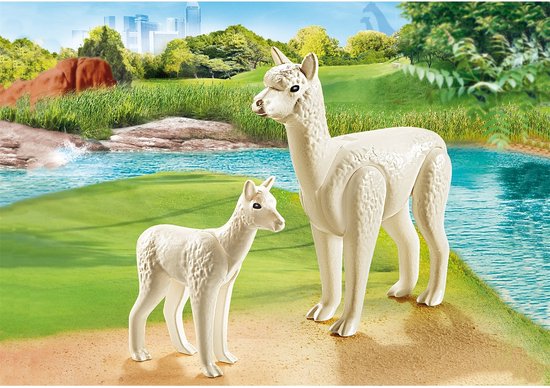 Wit PLAYMOBIL alpaca met jong bij een waterpartij.
