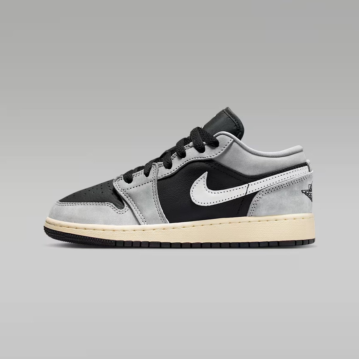 Nike Air Jordan 1 Low Sneakers Unisex Light Smoke Wit