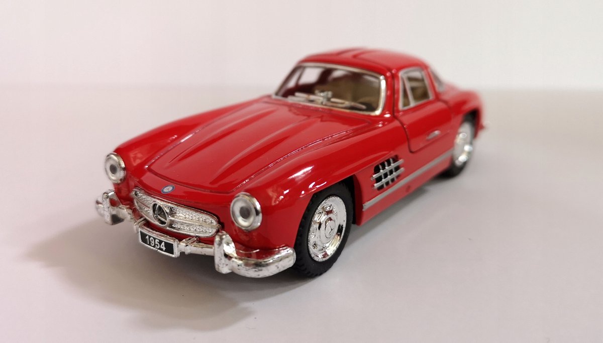 Kinsmart 1:36 Mercedes-Benz 300 SL Coupe Modelauto - Rood