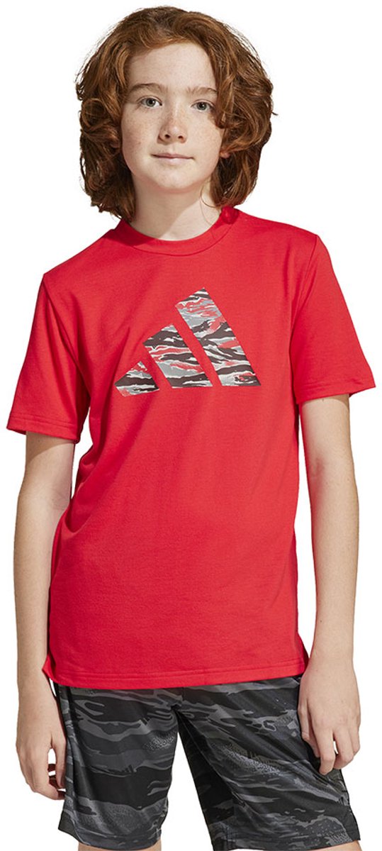 Adidas Training Essentials Camo Print T-shirt Met Korte Mouwen 13-14 Years Jongen Pure Ruby