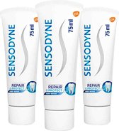 Bol.com 3x Sensodyne Tandpasta Repair & Protect Cool Mint 75 ml aanbieding