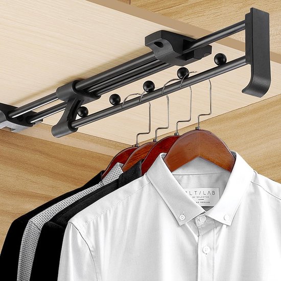 Uittrekbare kledingstang voor het uittrekken van de kleerhangers