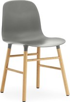 Normann Copenhagen Form Chair eetkamerstoel - Grijs met eiken onderstel