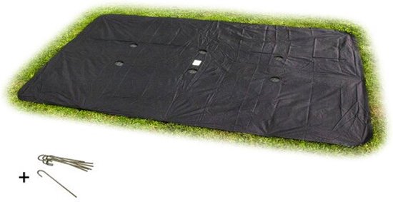 Zwarte rechthoekige EXIT trampoline afdekhoes op gras, met haringen.