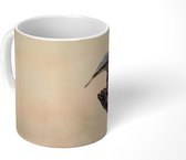 Mok - Grijze gors torent boven alles uit - 350 ML - Beker