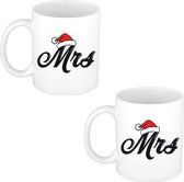 2x stuks witte Mrs met kerstmuts cadeau mok / beker - 300 ml - keramiek - koffiemokken / theebekers - Kerstmis - kerstcadeau