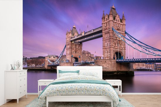 Couleurs roses dans le ciel au-dessus du Tower Bridge à Londres Papier peint photo en vinyle largeur 360 cm x hauteur 240 cm - Tirage photo sur papier peint (disponible en 7 tailles)
