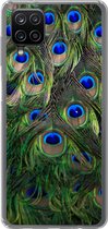 Geschikt voor Samsung Galaxy A12 hoesje - Close-up van veren van een pauw - Siliconen Telefoonhoesje