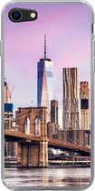Geschikt voor iPhone SE 2020 hoesje - Brooklyn Brug en de skyline van New York - Siliconen Telefoonhoesje