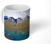 Mok - Berg staat aan een meer - 350 ML - Beker