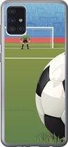 Geschikt voor Samsung Galaxy A52 5G hoesje - Een illustratie van een voetbal op het veld in het stadion - Jongens - Meiden - Kids - Siliconen Telefoonhoesje
