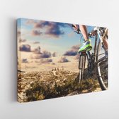 Extreme sporten.Mountainbike en man.Gezonde levensstijl en buitenavontuur - Moderne kunst canvas - Horizontaal - 604584086 - 115*75 Horizontal