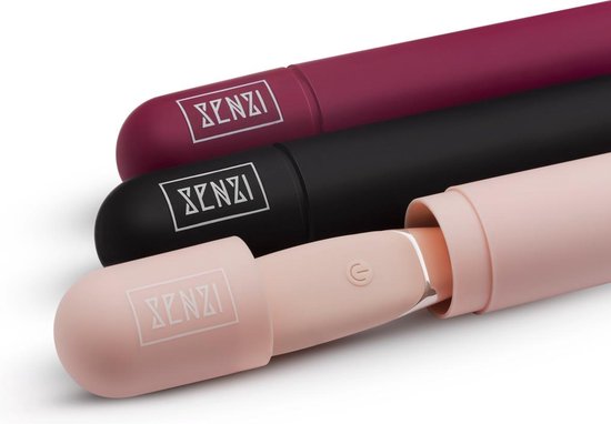 Drie vibrators in roze, zwart en bordeauxrood, deels in hun hoesjes.