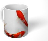 Mok - Koffiemok - Twee oranje koi karpers tegen een witte achtergrond - Mokken - 350 ML - Beker - Koffiemokken - Theemok