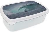 Broodtrommel Wit - Lunchbox - Brooddoos - Surfer in grote golf - 18x12x6 cm - Volwassenen