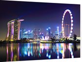 Neon verlichting in de nachtelijke skyline van Singapore  - Foto op Dibond - 90 x 60 cm