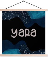 Posterhanger incl. Poster 90x90 cm - Schoolplaat - Yara - Pastel - Meisje - Textielposter - Blanke latten