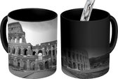 Magische Mok - Foto op Warmte Mok - Het Colosseum in Rome tijdens de zonsondergang - zwart wit - 350 ML