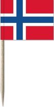 100x stuks Cocktailprikkers Noorwegen 8 cm vlaggetje landen decoratie - Houten spiesjes met papieren vlaggetjes