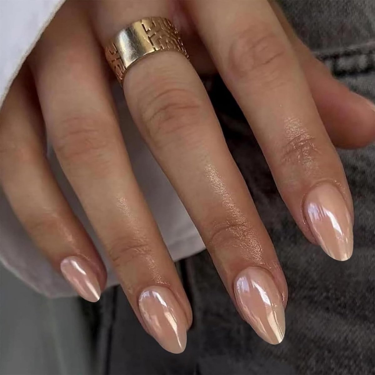 Press on Nails korte amandelvorm - nude chrome glanzend - volledige dekking - ideale DIY manicure - ShopVlot