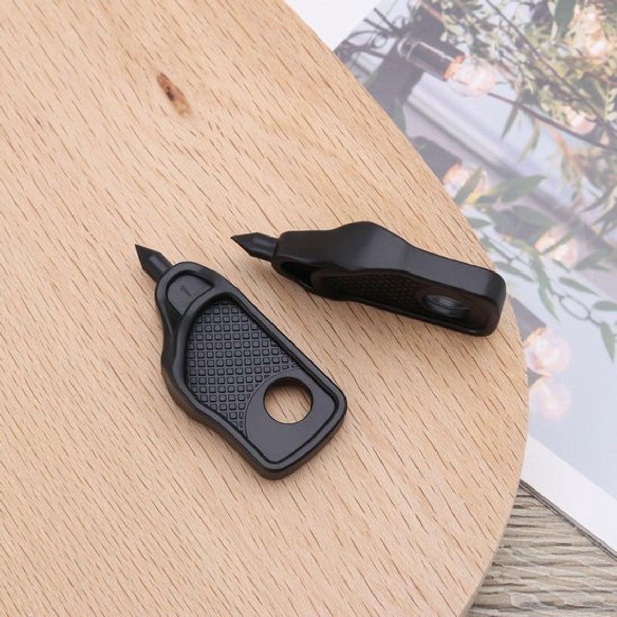 - Micro Irrigatie Gat Punch - Mini Tuin Tool - 4Mm - Druppel Irrigatie - Irrigerende Pijp - Hydrocultuur - Geschikt voor Tuin - Groen - 10 Stuks - Handige Mini Buis Puncher met 4 Millimeter Gat