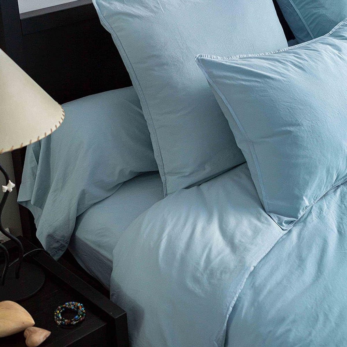 Omgoods - Fitted Sheet 180 x 200 cm in Frost Blue van 100% Katoen