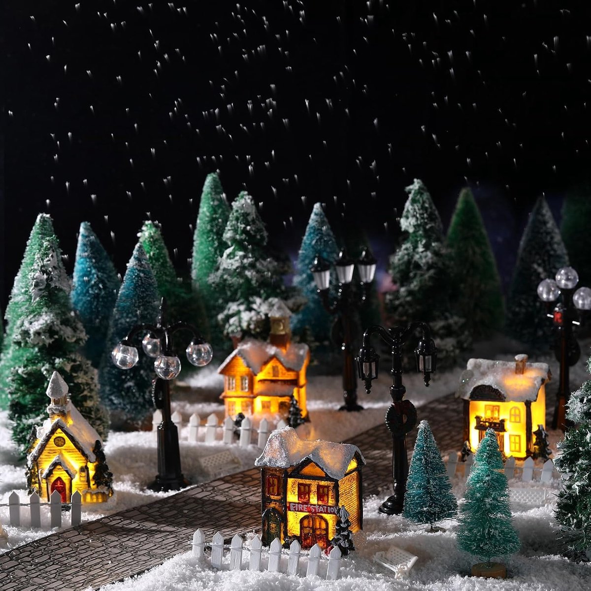 27-delige Set Kerstdorp Accessoires met LED Verlichting – foto 2