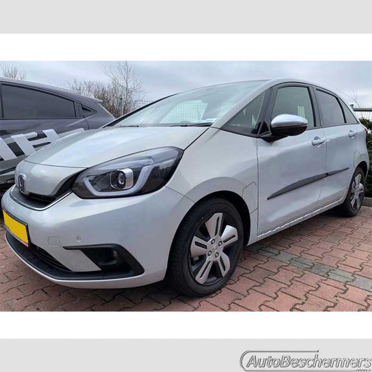 Stootlijsten set zwart voor Honda Jazz 5-deurs 04.2020-. De stootstrips zijn zelfklevend. Set a 4 stuks (#0026)