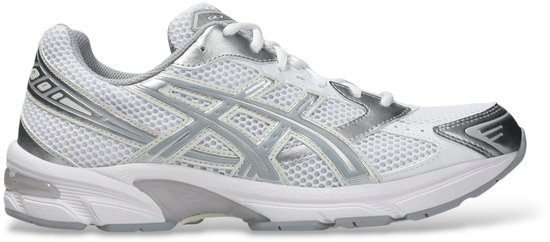 ASICS GEL-1130 sneaker in wit en zilver, met mesh-bovenwerk en iconische zijstrepen.