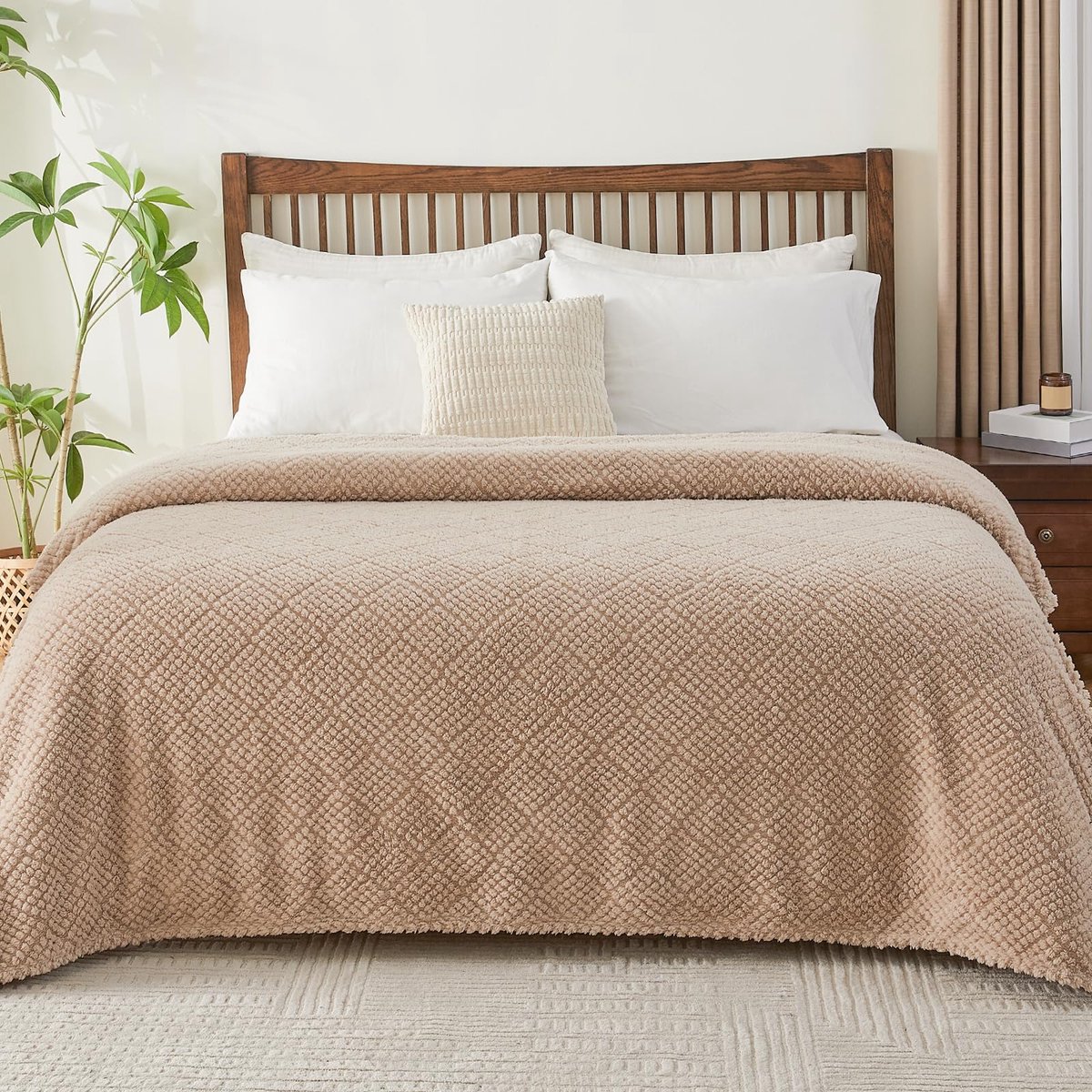 SnelShoppen - EMME Knuffeldeken 200 x 230 cm - Wollige Flanel Fleece Deken - Zachte Warme Woondeken in Beige - Perfect voor Bank, Slaapkamer en Kouder