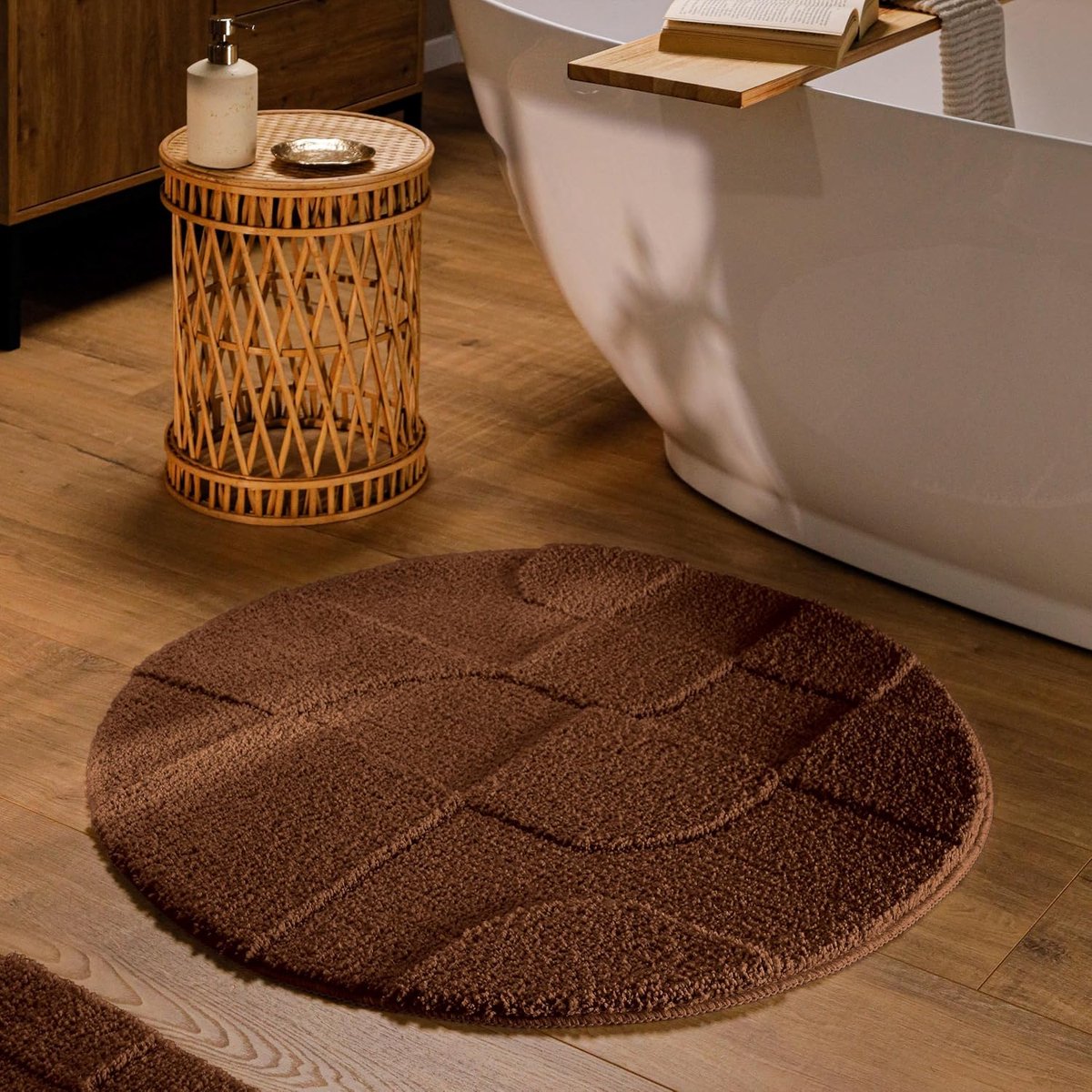 Badmat Davie – Uni hoog-laag, wasbaar 30°C, antislip (80 cm rond, notenbruin)